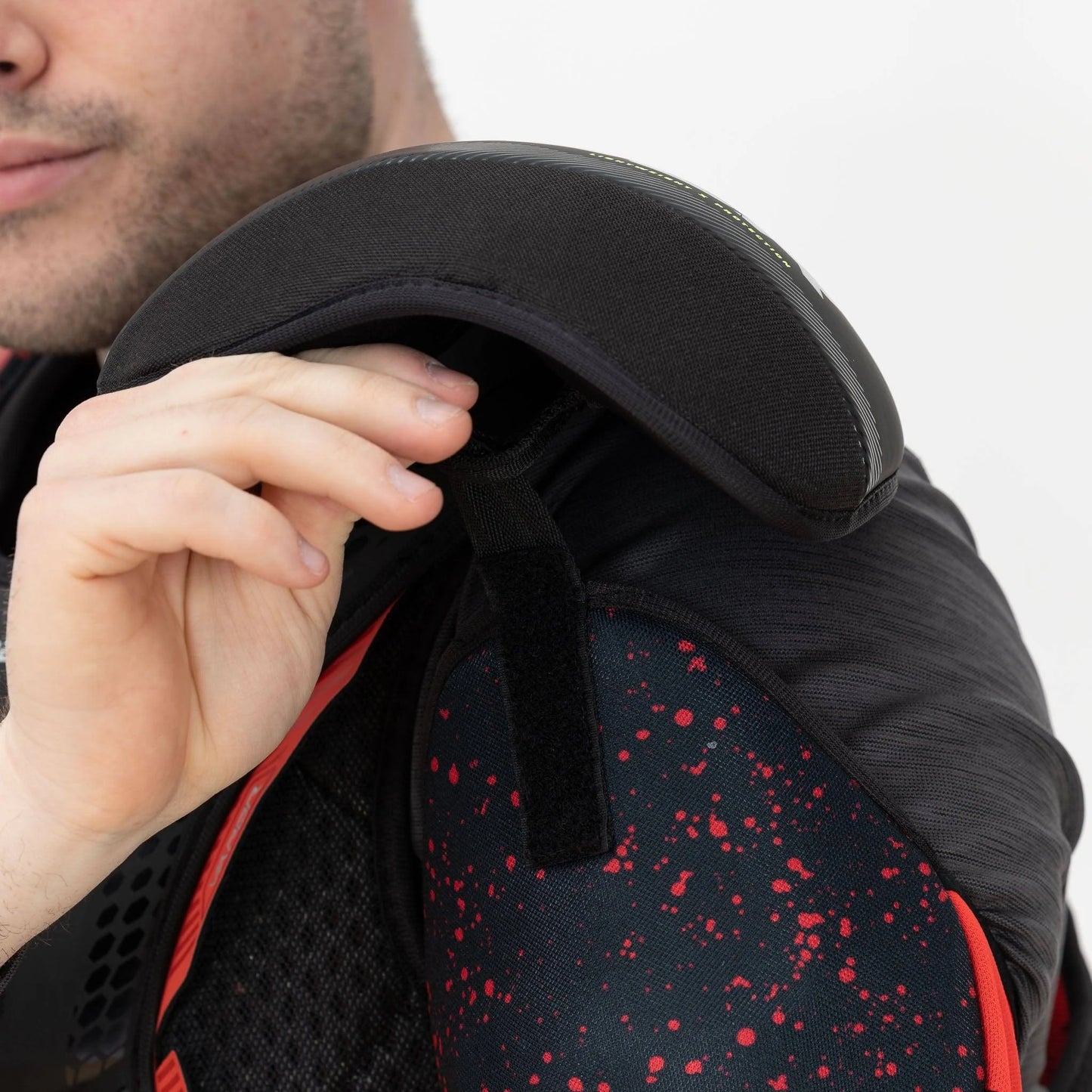 Bauer 3X Intermediate Hockey Shoulder Pads